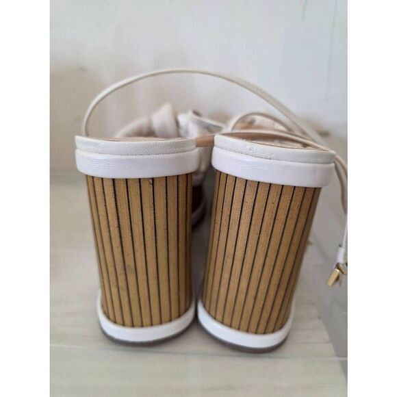 Schutz Mindy Wedge in Pearl 9.5B - Picture 9 of 15